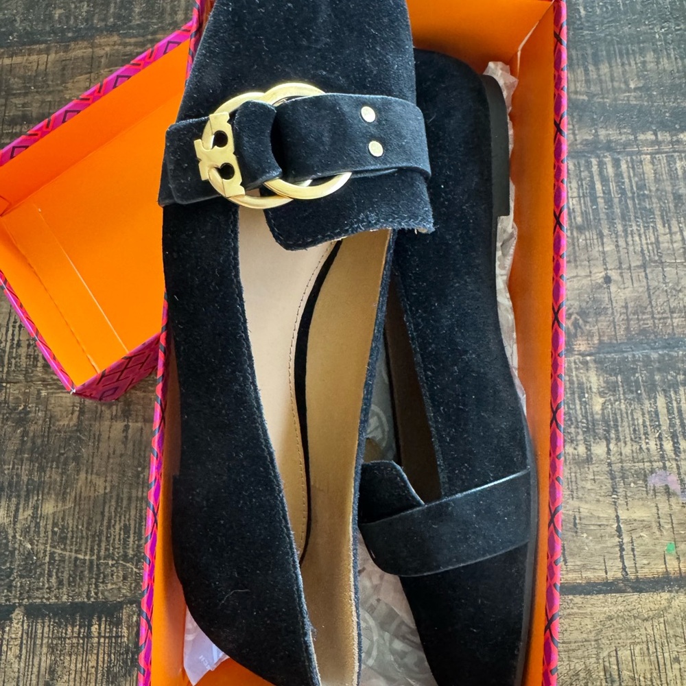 Tory Burch Marsden Flats in Perfect Black. - Picture 5 of 5